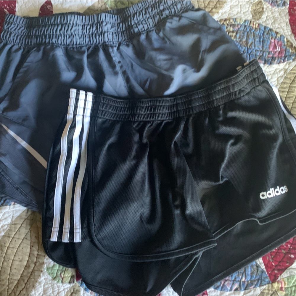Women’s Medium athletic shorts bundle adidas EUC